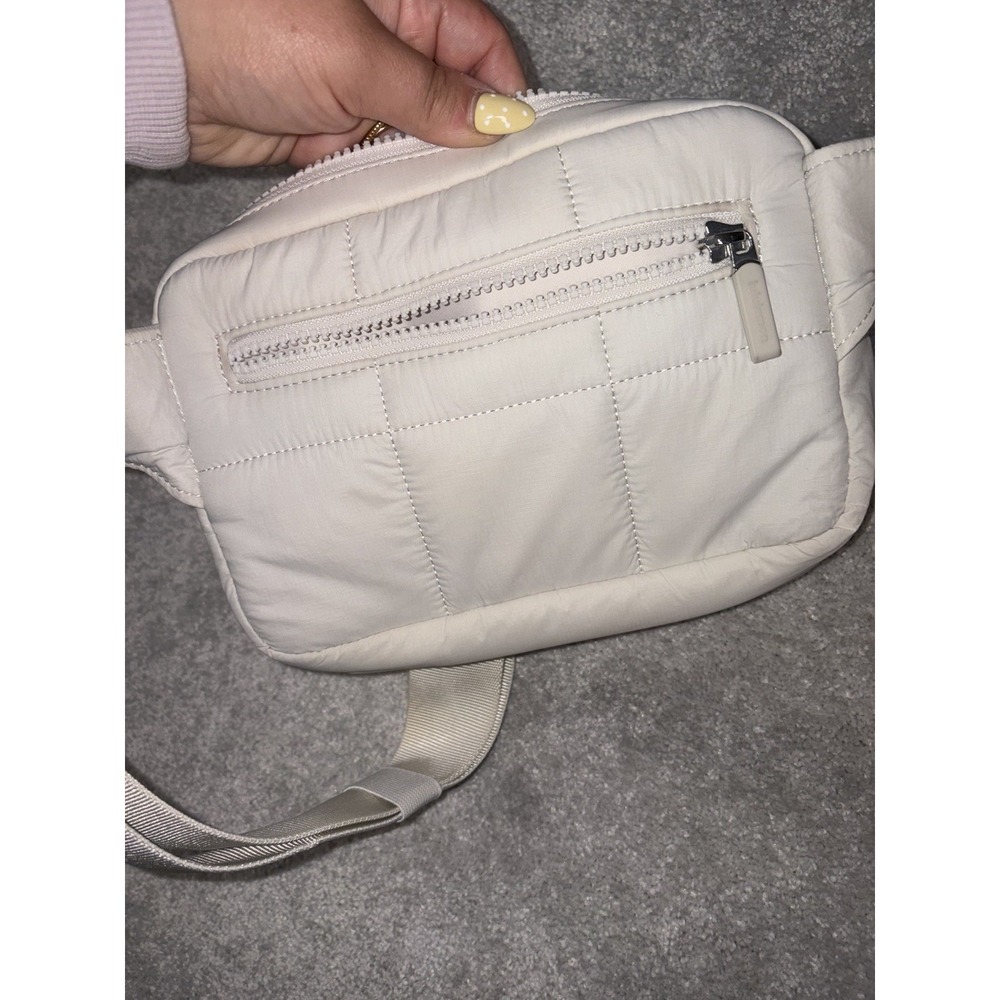 Lululemon Quilted Grid Belt Bag Hand Warmer 1.5L White Opal - Picture 8 of 12